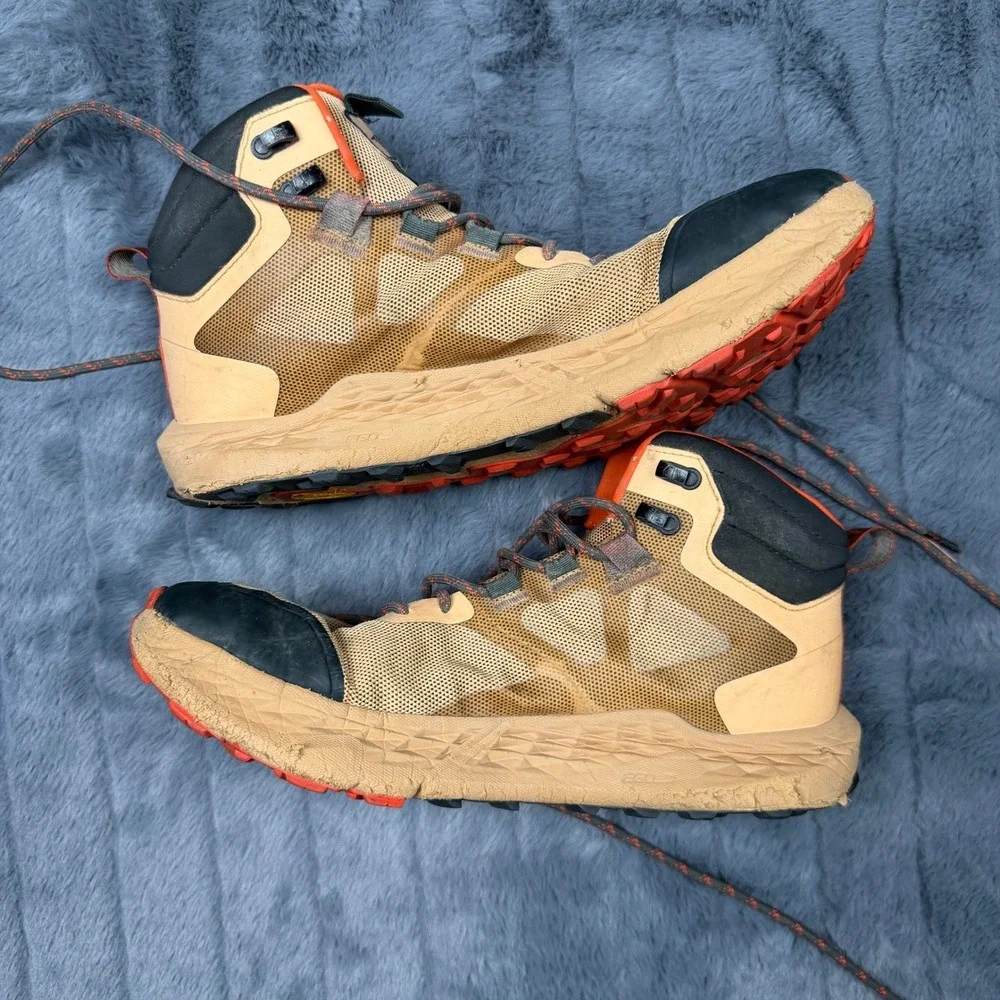 Altra Timp Hiker Mens 9.5 Tan Orange Trail Hiking Boots AL0A82CC921 Vibram